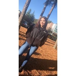 Meet your Posher, Elena